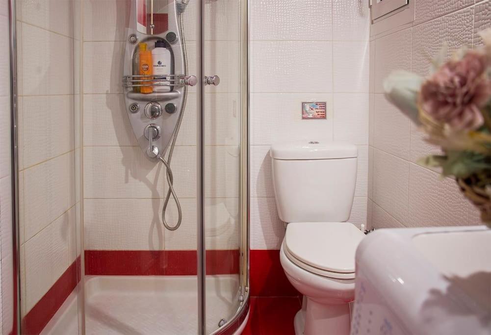 City Stay Close To The Metro A Charming Flat أثينا المظهر الخارجي الصورة