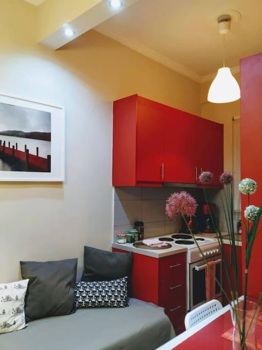 City Stay Close To The Metro A Charming Flat أثينا المظهر الخارجي الصورة